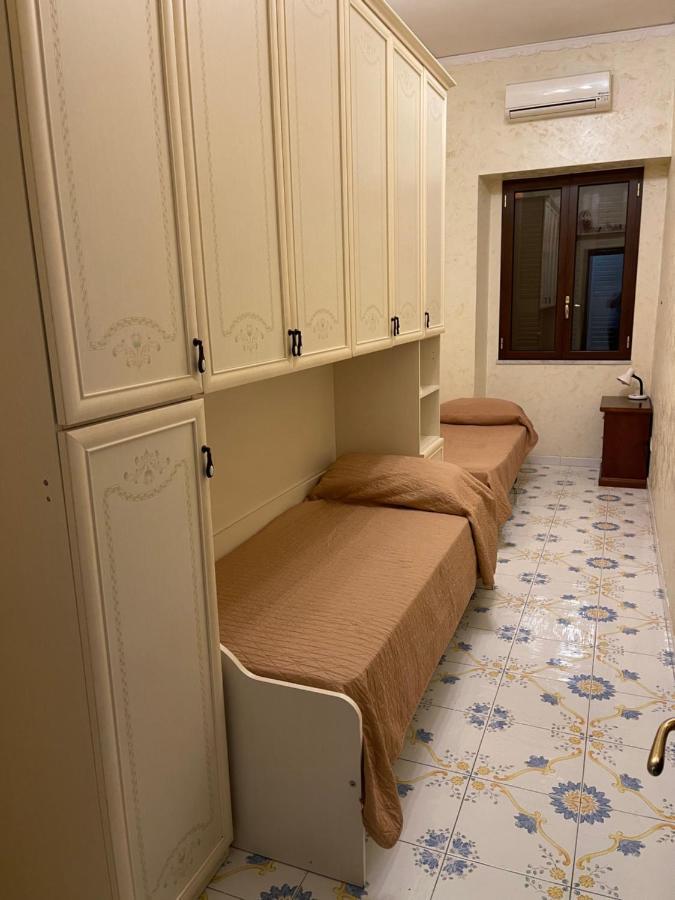 Al Centro Storico Home نابولي المظهر الخارجي الصورة