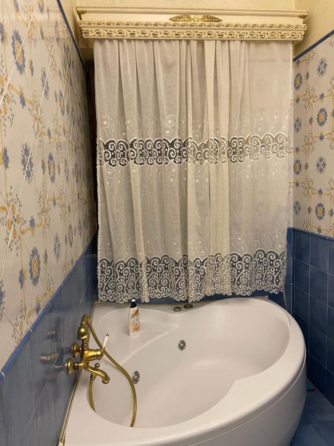 Al Centro Storico Home نابولي المظهر الخارجي الصورة