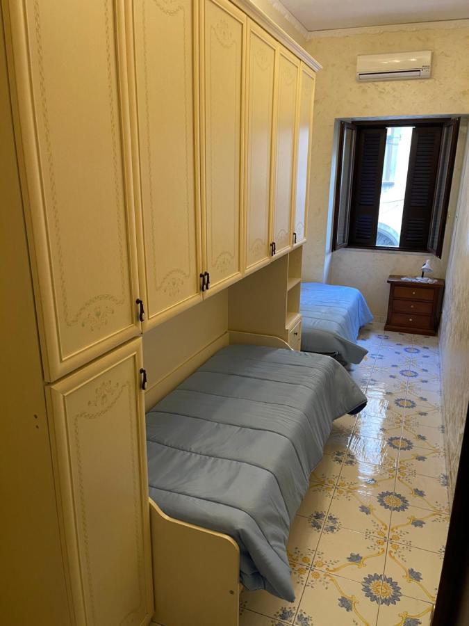 Al Centro Storico Home نابولي المظهر الخارجي الصورة